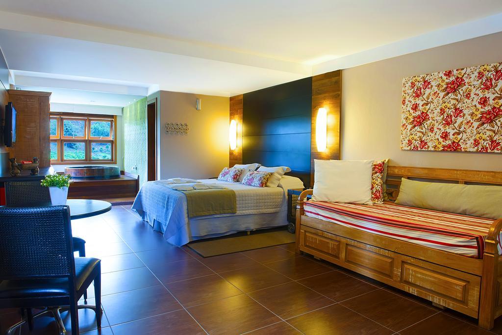 Quarto Duplo Deluxe com Banheira